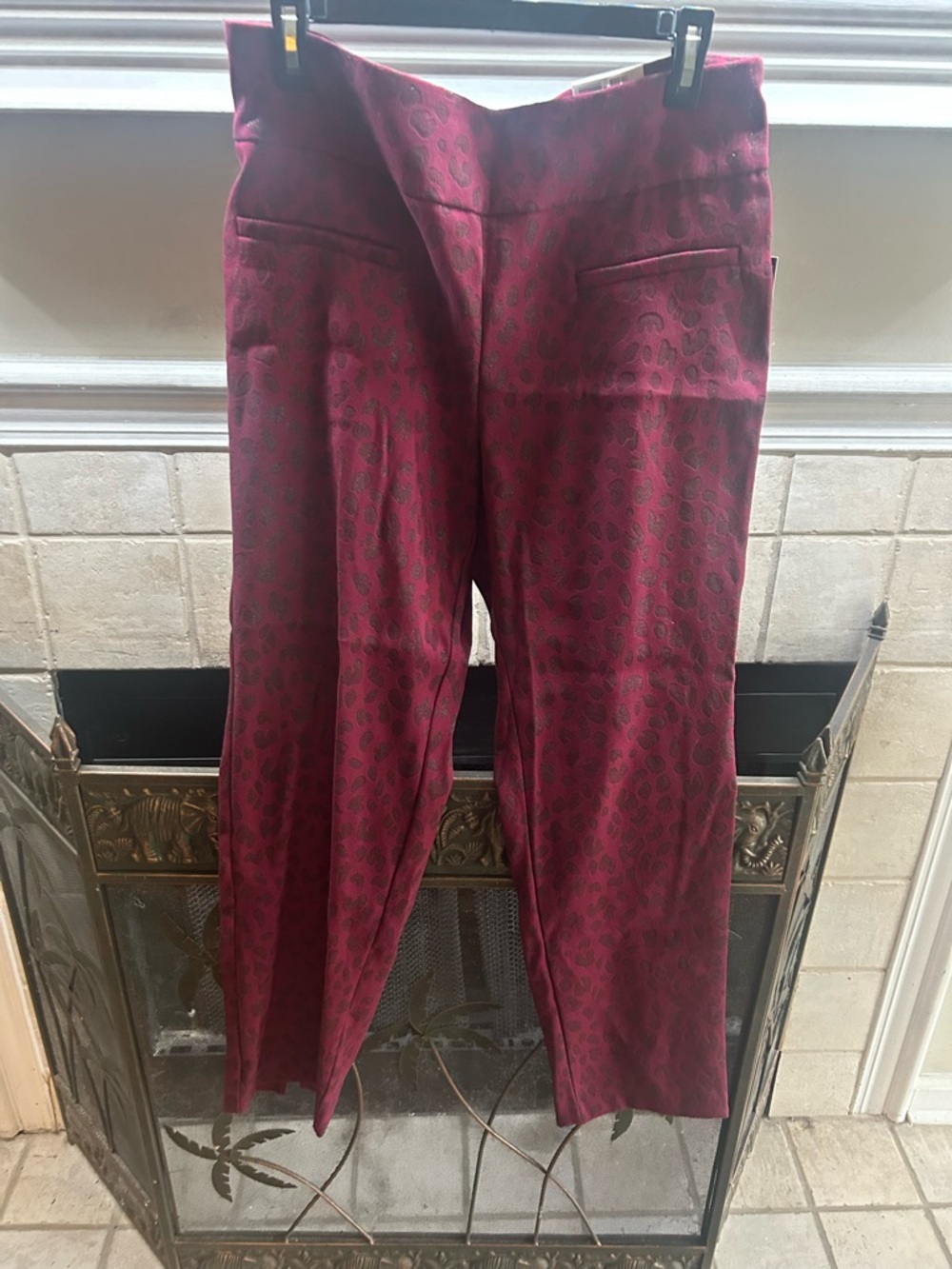 crown & ivy Burgundy Animal-Print Cropped Pants